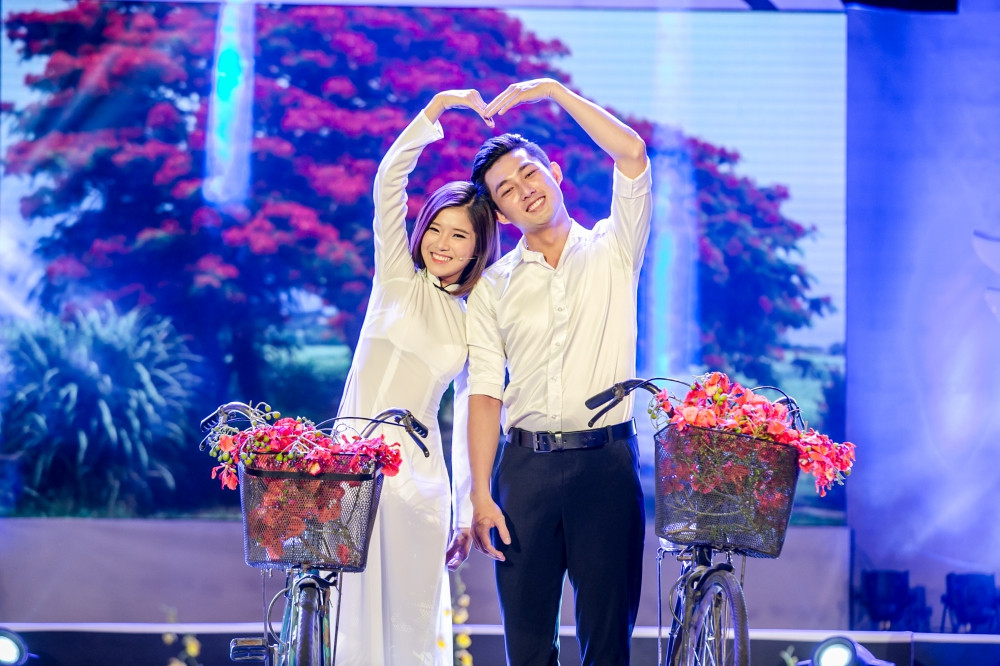 Thanh Duy làm MC ăn ý cùng cựu ca sỹ Ngọc Linh