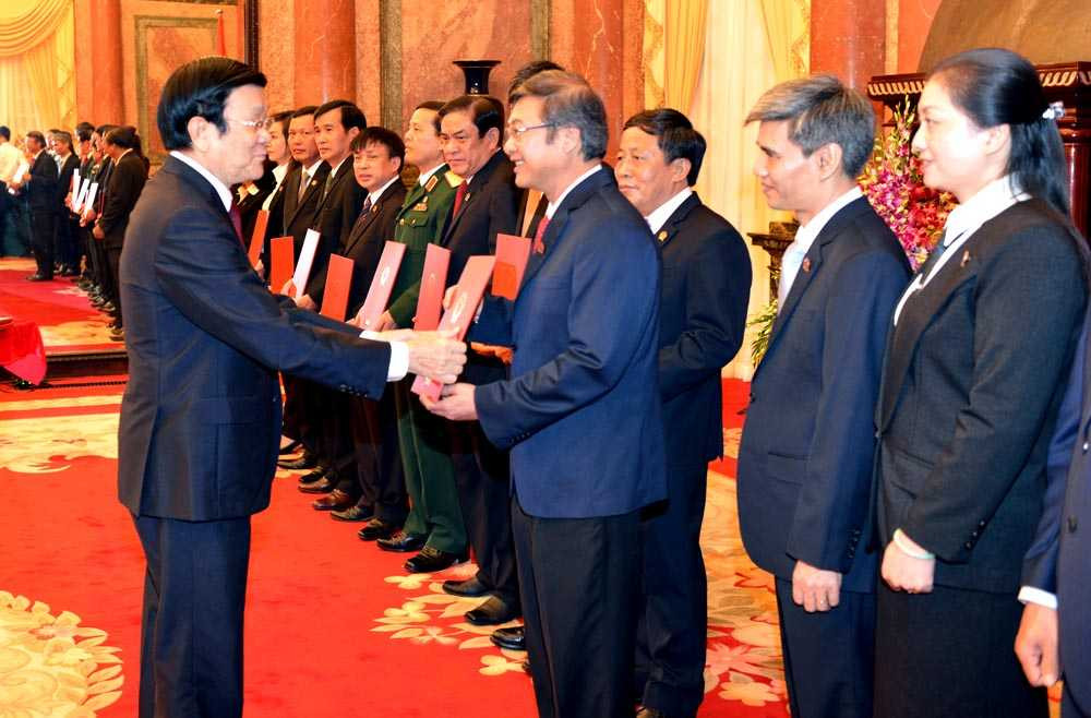 Chủ tịch nước Trương Tấn Sang trao Quyết định bổ nhiệm Thẩm phán TANDTC 