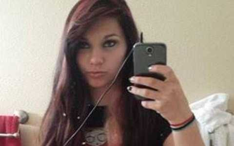 Brianna Longoria, 18 tuổi đã gây ra một vụ tai nạn kinh hoàng khiến hai người chết. Brianna Longoria, 18 tuổi đã gây ra một vụ tai nạn kinh hoàng khiến hai người chết.