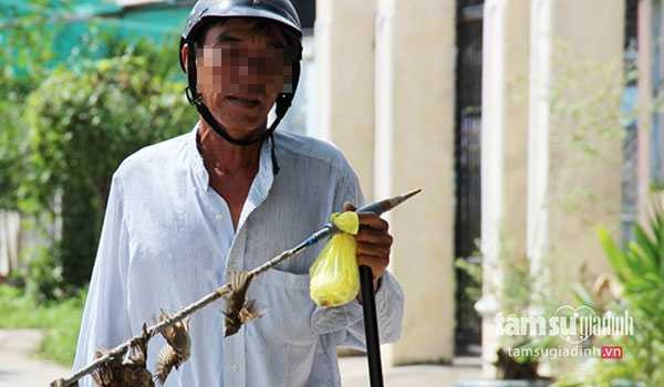 Chiếm lợi phẩm của thợ săn chim