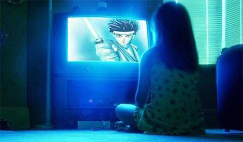 Tắt đèn khi xem ti vi là thói quen xấu nhiều người mắc phải