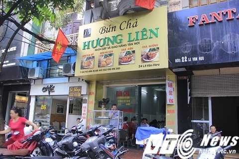 Quán bún chả vinh dự khi được Tổng thống Obama đến dùng bữa tối.