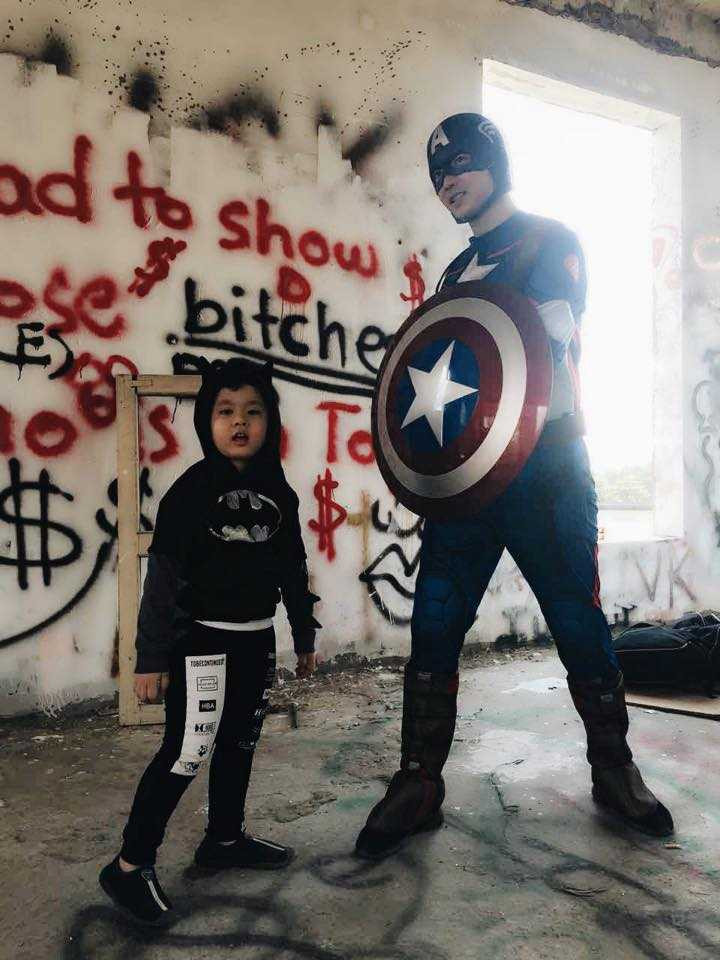 Tim hóa siêu anh hùng Captain America để giúp con trai thực hiện ước mơ
