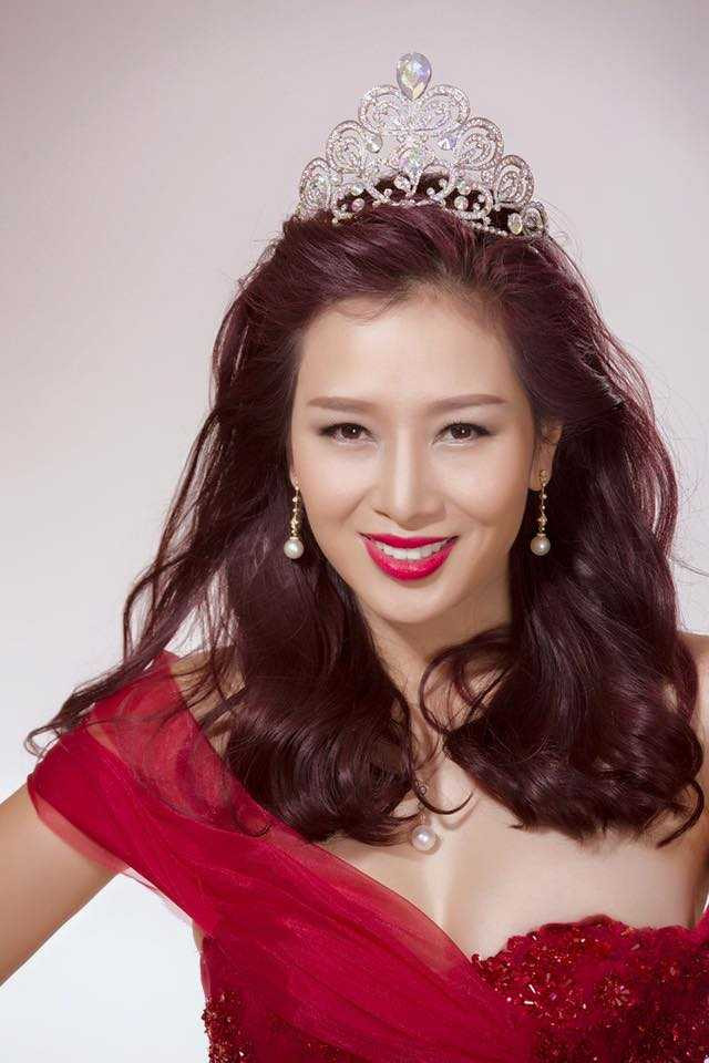 Hoa khôi Thu Hương