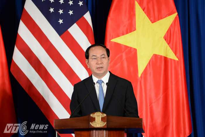 Chủ tịch nước Trần Đại Quang thông báo về kết quả hội đàm - Ảnh: Tùng Đinh