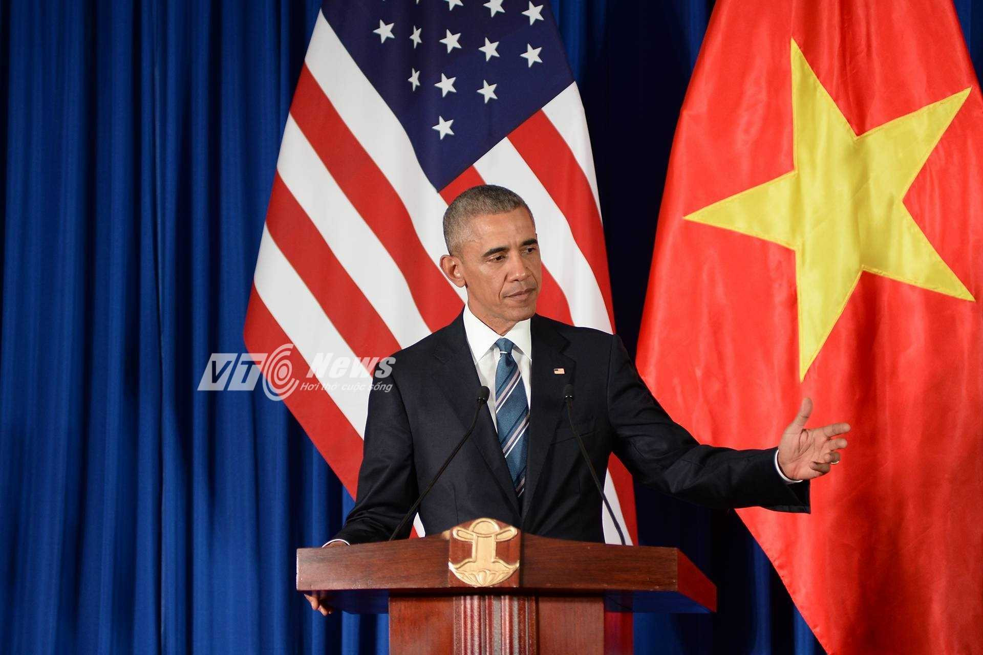 Tổng thống Obama nói 'Xin chào' và 'Cảm ơn'