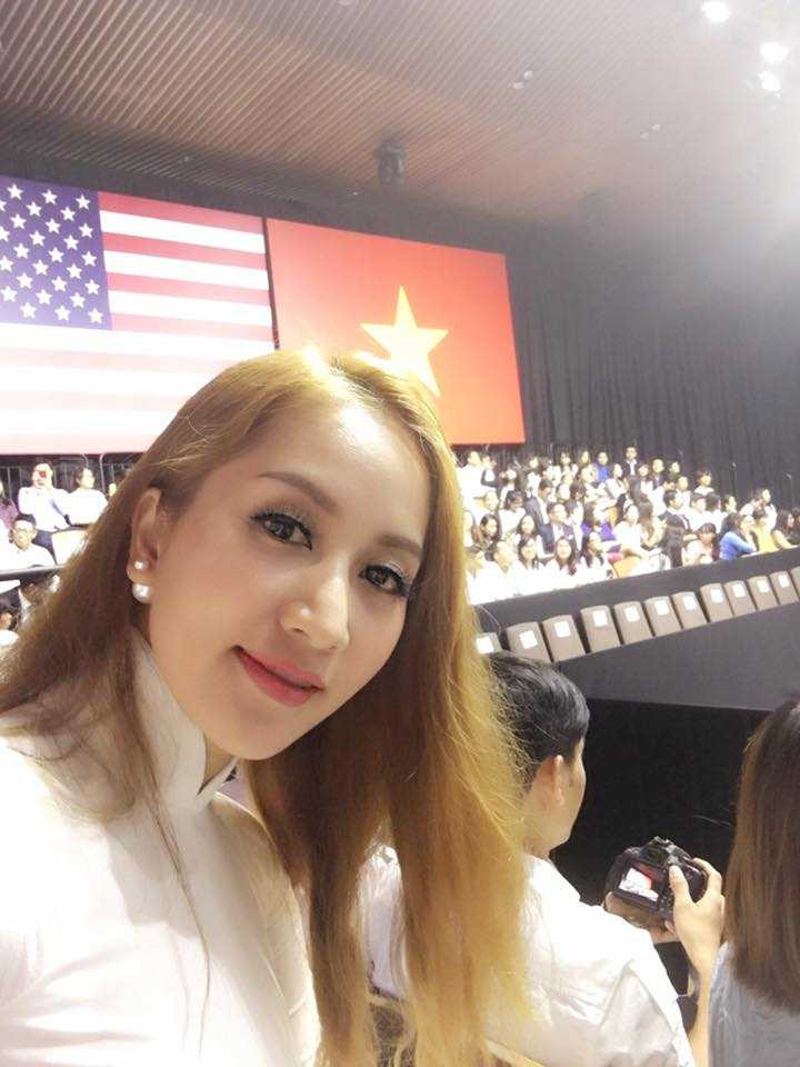 Hình ảnh bên trong hội trường gặp Tổng thống Obam tại GEM Center