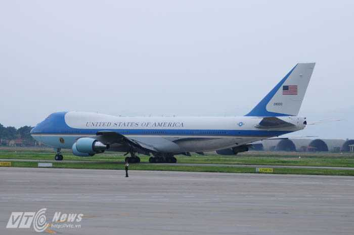 Chuyên cơ quay đầu lấy đà - Ảnh: Tùng Đinh