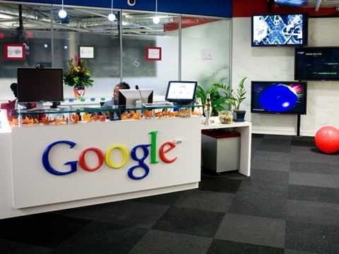Google –“Đánh chiếm” vị trí số 1 của Facebook năm 2015, năm nay Google được Business Insider và PayScale bầu chọn là công ty hàng đầu Hoa Kỳ. Điều này khá dễ hiểu khi họ mang tới mức lượng trung bình 140.000 USD/ năm, chế độ nghỉ phép thoáng, hỗ trợ kỹ thuật 24/7, miễn phí tập gym, massage tại chỗ và miễn phíăn uống. Google –“Đánh chiếm” vị trí số 1 của Facebook năm 2015, năm nay Google được Business Insider và PayScale bầu chọn là công ty hàng đầu Hoa Kỳ. Điều này khá dễ hiểu khi họ mang tới mức lượng trung bình 140.000 USD/ năm, chế độ nghỉ phép thoáng, hỗ trợ kỹ thuật 24/7, miễn phí tập gym, massage tại chỗ và miễn phíăn uống.
