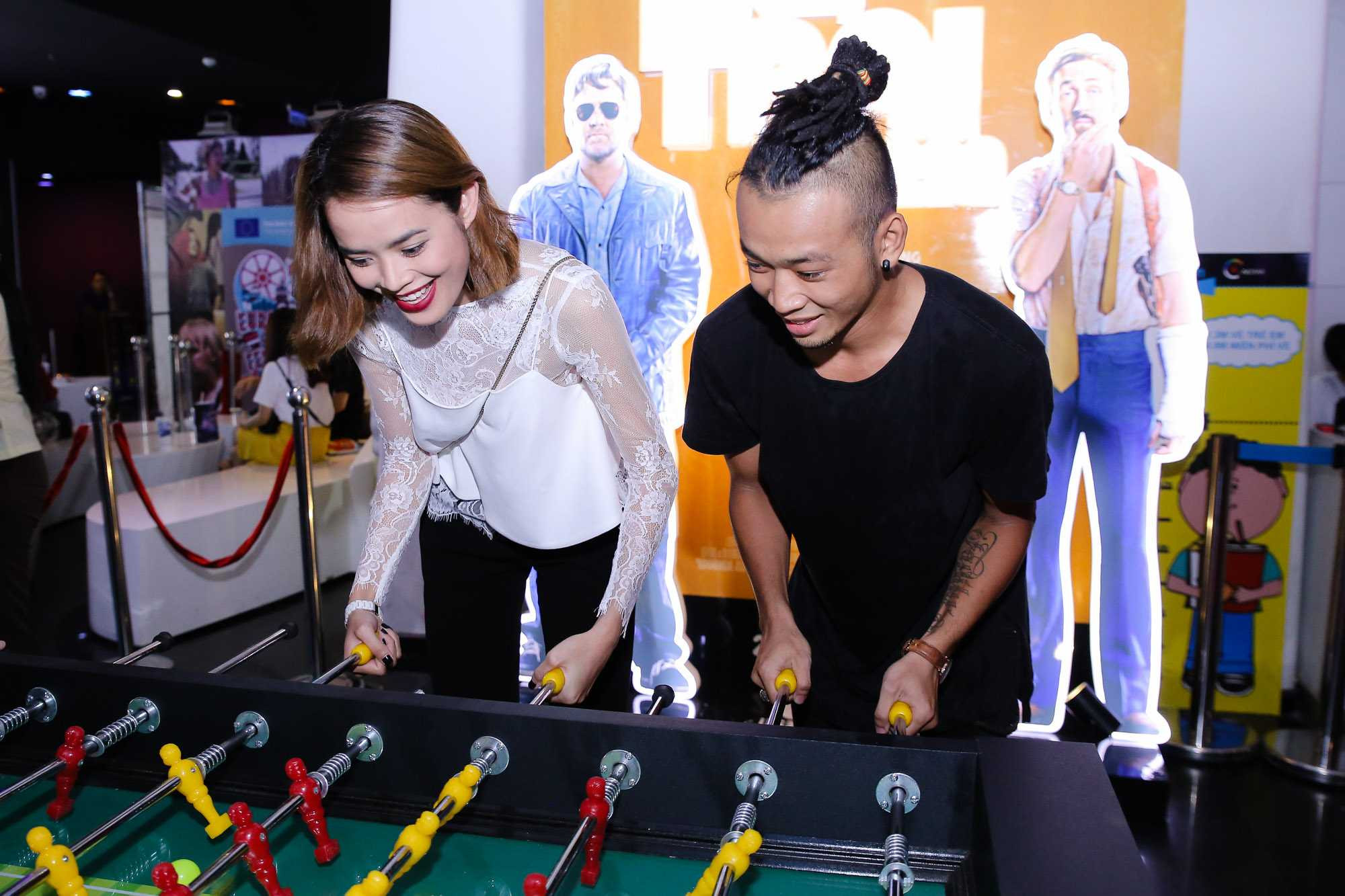 'Trai ngoan' Hoàng Phi đẹp đôi bên 'gái hư' Trần Hiền