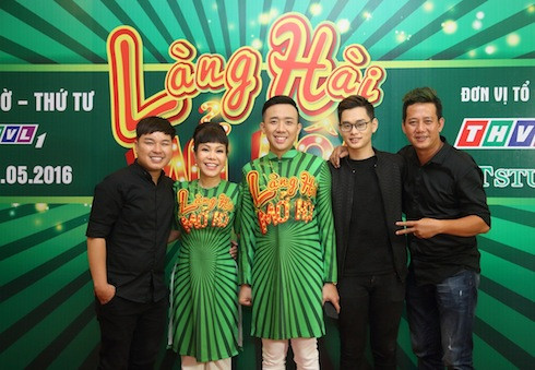 Trấn Thành, Việt Hương và nhóm Đom đóm. 