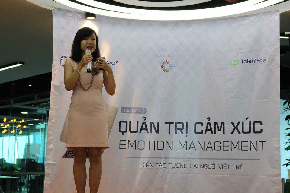 Chị Nguyễn Huyền Phương đưa ra ba phương pháp để quản trị cảm xúc cá nhân