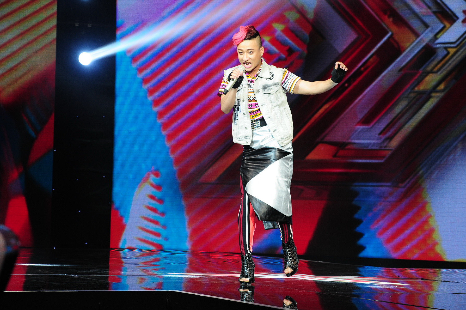 Trực tiếp Nhân tố bí ẩn 'Vòng Tranh Đấu': Tùng Dương phấn khích vì Adam Lâm