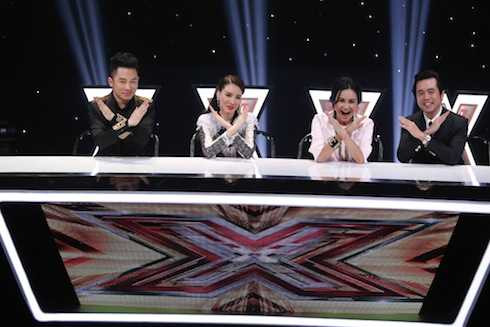 Các giám khảo Tùng Dương, Hồ Quỳnh Hương, Thanh Lam, Dương Khắc Linh.