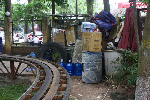 Nhiều hạng mục đã bị đắp chiếu bấy lâu nay.