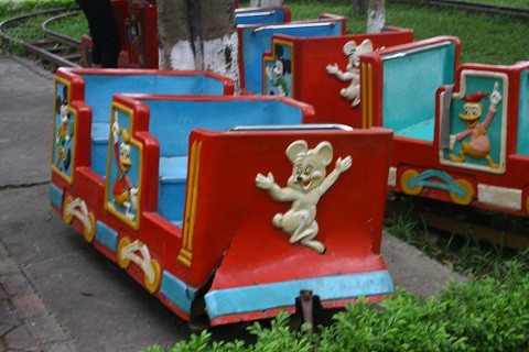 Một thứ đồ chơi đã hỏng nhưng vẫn được sử dụng.