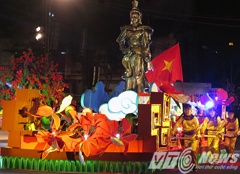 Đội hình gồm 120 người tái hiện Lễ hội Nữ tướng Lê Chân 