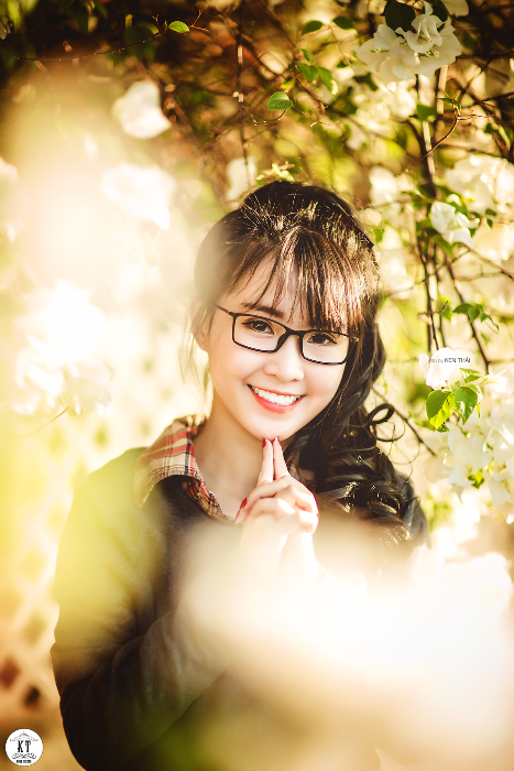 Vẻ đẹp hút hồn của 9x có tài hát rap, giỏi 3 ngoại ngữ