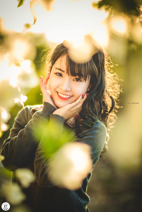 Vẻ đẹp hút hồn của 9x có tài hát rap, giỏi 3 ngoại ngữ