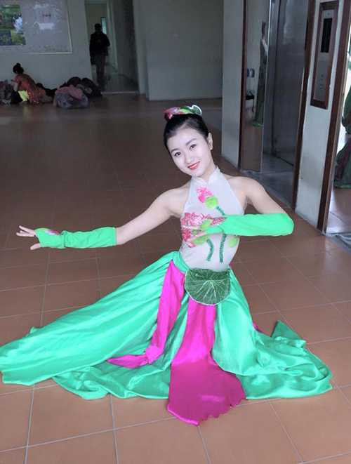 Hoa khôi Thu Quỳnh