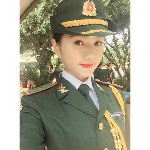 Hoa khôi Thu Quỳnh