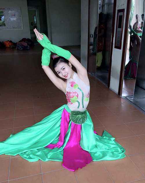 Hoa khôi Thu Quỳnh