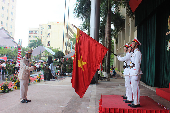 Vẻ đẹp rạng ngời của nữ sinh Cảnh sát trong lễ tốt nghiệp