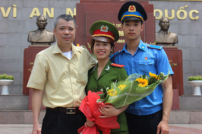 Vẻ đẹp rạng ngời của nữ sinh Cảnh sát trong lễ tốt nghiệp