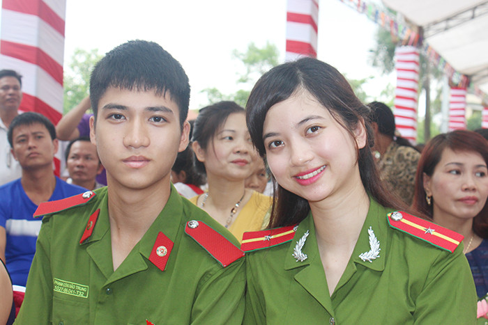 Vẻ đẹp rạng ngời của nữ sinh Cảnh sát trong lễ tốt nghiệp