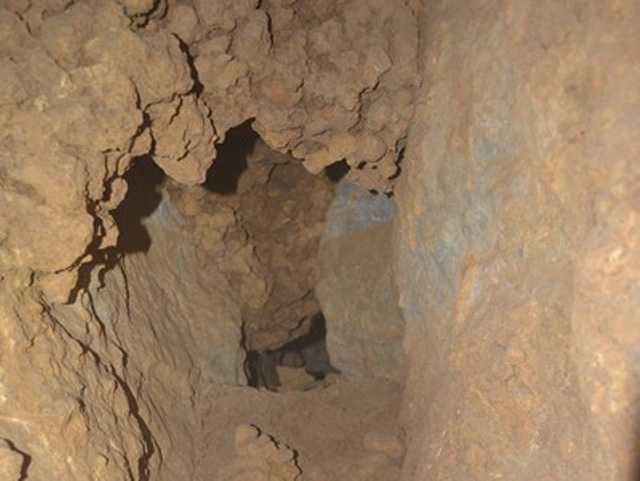 Vị trí vách đá có mùi hương thơm lạ toả ra. Ảnh: Đ.Tuỳ