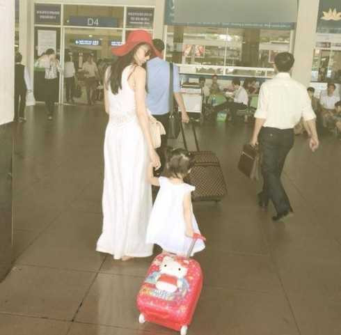 Vì đâu sao Việt kiên quyết giấu nhẹm con mình?