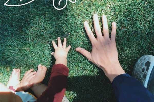 Vì đâu sao Việt kiên quyết giấu nhẹm con mình?