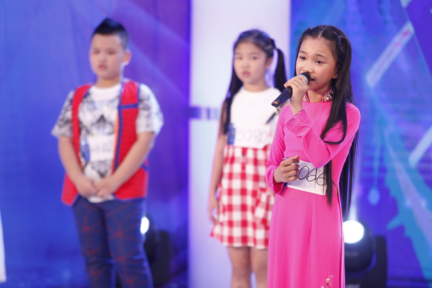 Vietnam Idol Kids: 'Thần đồng dân ca' gặp sự cố trên sân khấu