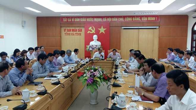 Bộ Nông nghiệp và Phát triển nông thôn làm việc với các địa phương có cá chết hàng loạt. Ảnh: Phạm Hòa.