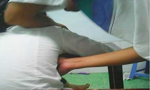 Hiệu trưởng bị tố sàm sở nữ sinh