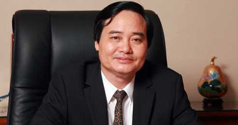 Bộ trưởng Giáo dục và Đào tạo Phùng Xuân Nhạ nhận được liên tiếp những đơn đặt hàng của chuyên gia, giáo viên, phụ huynh, học sinh