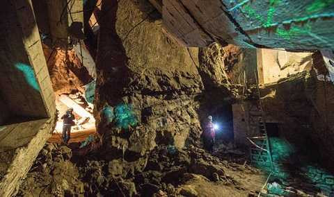 Mê cung ngầm là căn cứ lịch sử quan trọng. Mê cung ngầm là căn cứ lịch sử quan trọng.