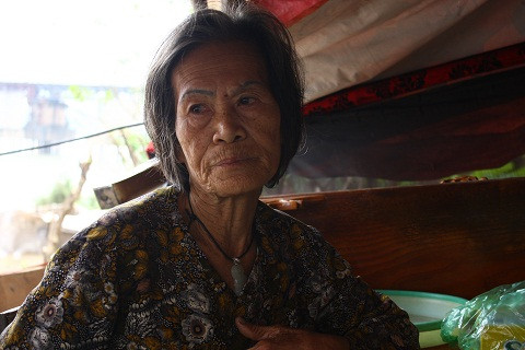 Bà Lan tâm sự về số phận của mình với PV