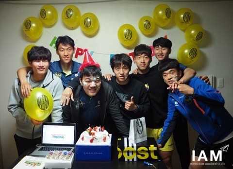 Xuân Trường vỡ òa trong bất ngờ và hạnh phúc Xuân Trường vỡ òa trong bất ngờ và hạnh phúc