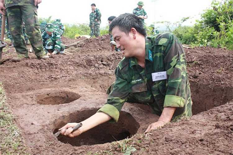 Đào và sử dụng bếp Hoàng Cầm cấp I