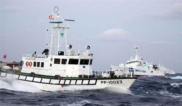 Tàu cảnh sát biển Đài Loan bị hơn chục tàu tuần duyên Nhật vây hãm