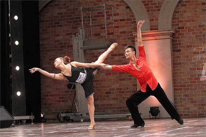 Cô cũng đã có cho mình một thành tích đáng nể là huy chương vàng giải Dancesport Championship Thái Lan Open. Với nền tảng có được, Trang đem lại cho mình cơ hội đến với TPHCM trong vòng bán kết.