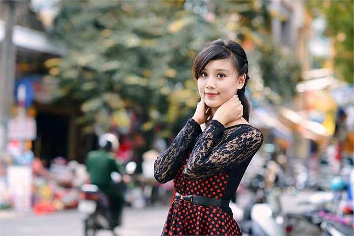Lúc này, cô bạn cảm thấy rất vui và hạnh phúc