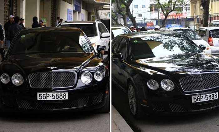 Bầu Kiên được cho là sở hữu hai siêu xe Bentley Continental Flying Spur và Rolls-Royce Phantom phiên bản Rồng, với tổng trị giá gần 50 tỷ đồng.
