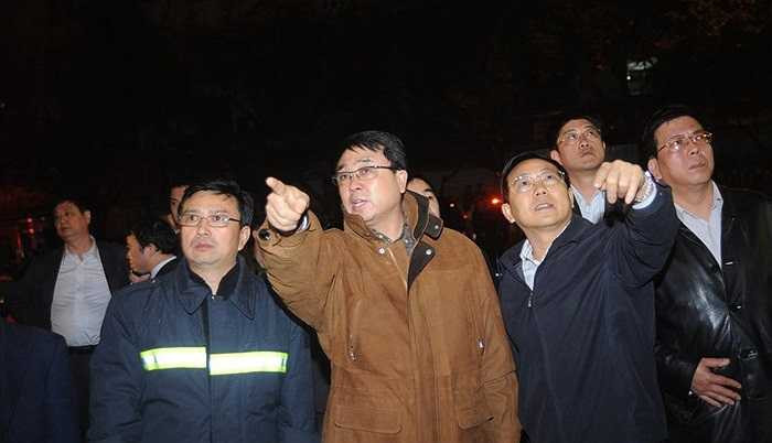 Chỉ huy chữa cháy tại hiện trường hôm 24/4/2010