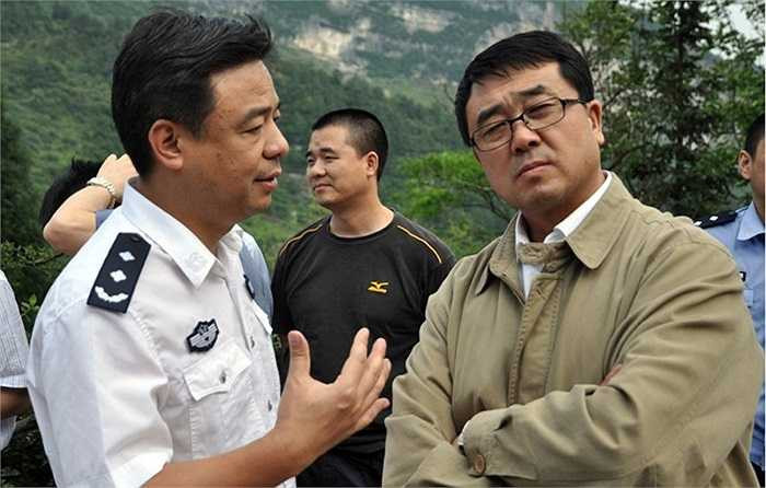 Thảo luận phương án đột nhập trong một vụ bắt cóc con tin hôm 6/6/2009