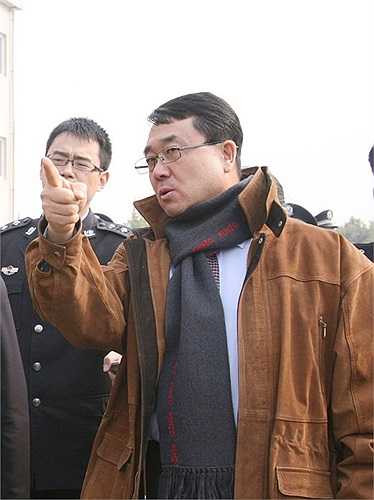 Vương Lập Quân nhận chức Giám đốc công an Trùng Khánh hôm 5/3/2011