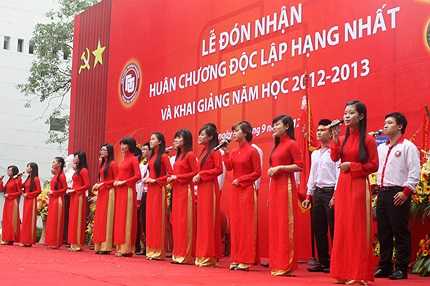 Dàn đồng ca rực rỡ đầy ấn tượng của ĐH Ngoại thương