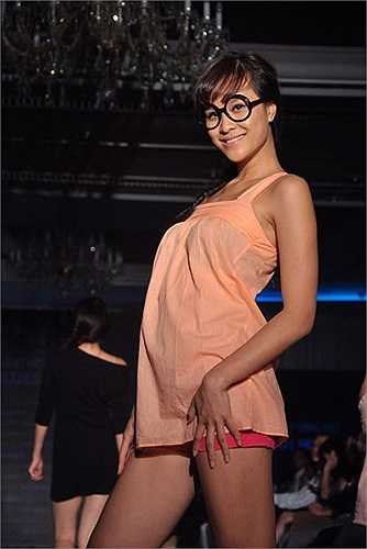 Siêu mẫu Phương Mai.