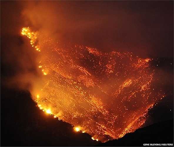 Đám cháy rừng khổng lồ trong những ngày cuối tuần vừa qua tại Los Angeles, Mỹ